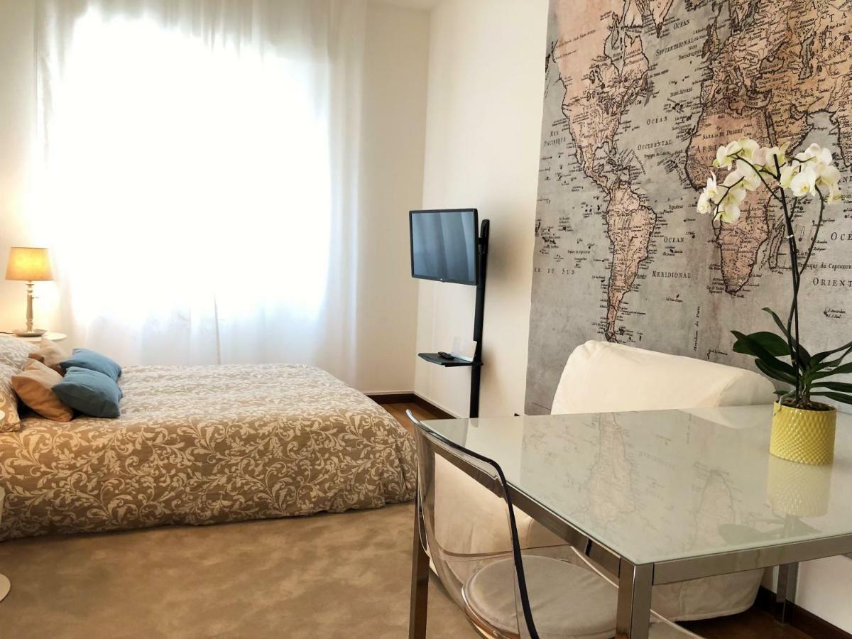 Gg Mentana Rooms Комо Екстериор снимка